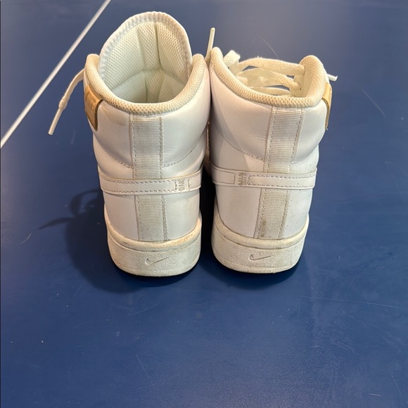 Nike Women’s Court Royal 2 Sneakers - Picture 4 of 5